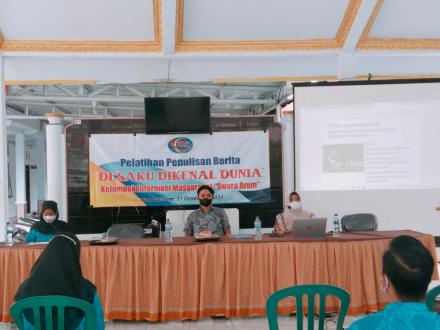 DESAKU DIKENAL DUNIA PELATIHAN PENULISAN BERITA